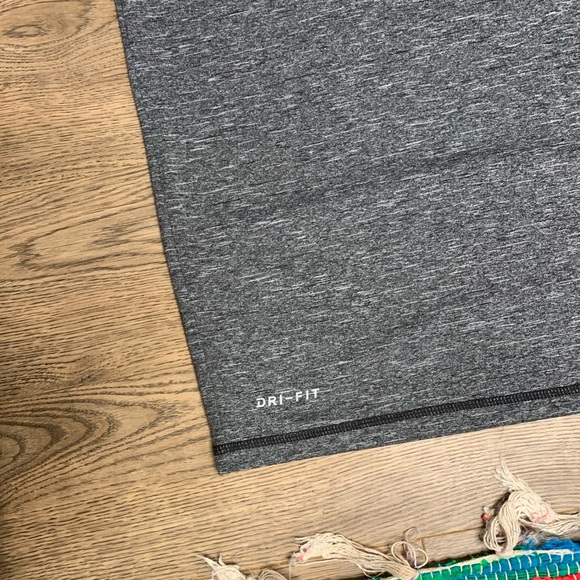 nike dri fit shirt - Picture 4 of 6